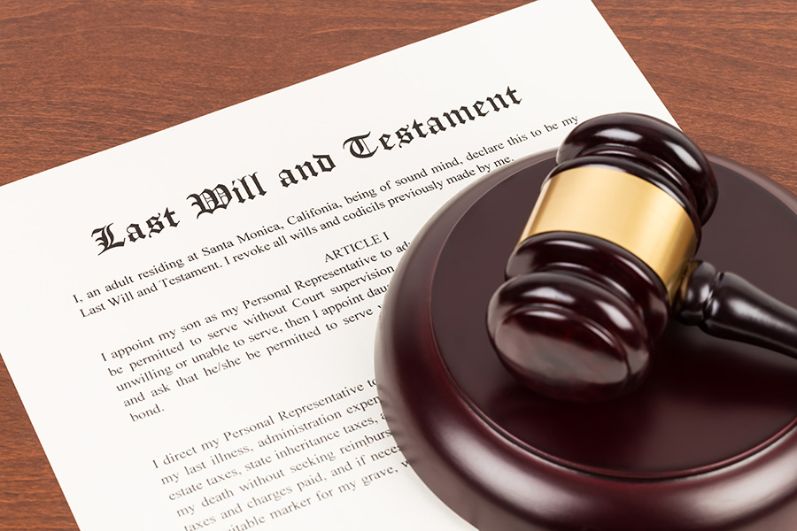 A last will and testament and gavel